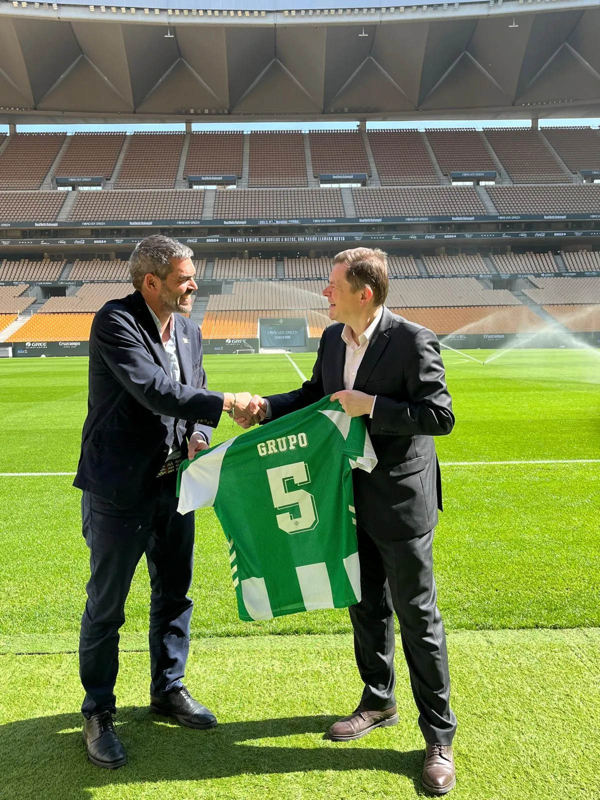 Grupo 5 CIAN y Fundación Real Betis Balompie